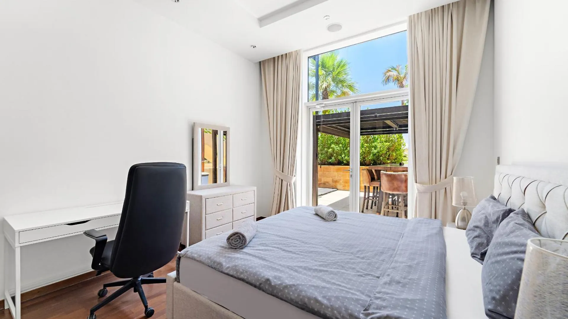 Vayk - Spacious 2Br With Beach Access & Private Gym On Palm Jumeirah Dubai 0*,