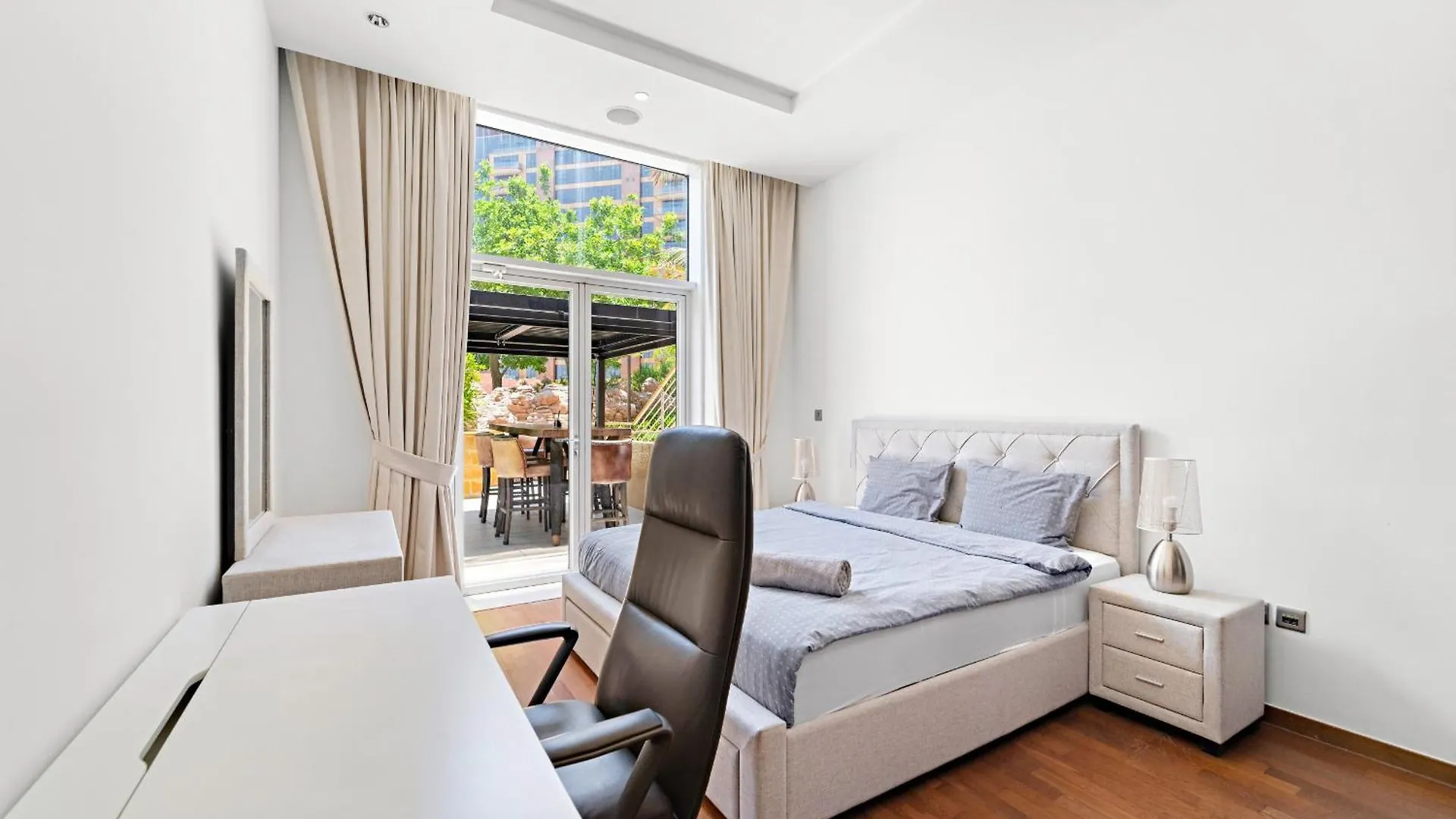 Vayk - Spacious 2Br With Beach Access & Private Gym On Palm Jumeirah Dubai 0*,